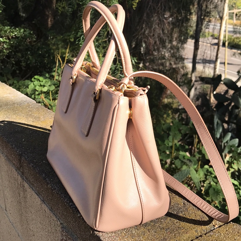 Authentic Prada Saffiano Lux Double Zip Tote - Picture 4 of 11